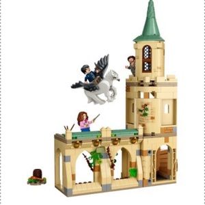 LEGO Harry Potter Hogwarts Courtyard: Sirius Rescue 76401 Building Kit